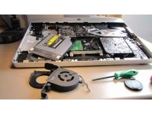 Apple MacBook specialist, screen repairs, keyboard repairs, hard drive replacement, battery replacement.